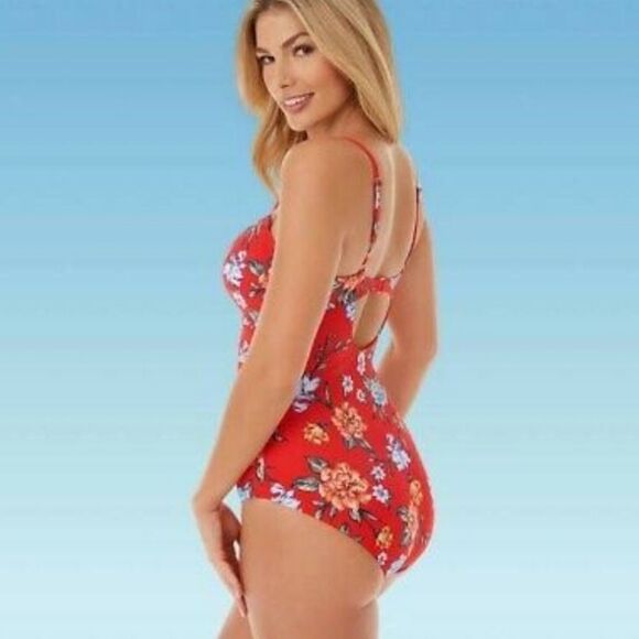 NWT Women's slimming control swimsuit - Picture 3 of 3